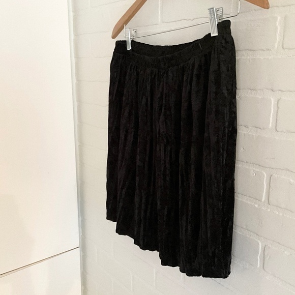 Vintage 90s Y2K Mini Skirt Crushed Velvet Black Flowy Pleated Dark Romantic L - Picture 12 of 13